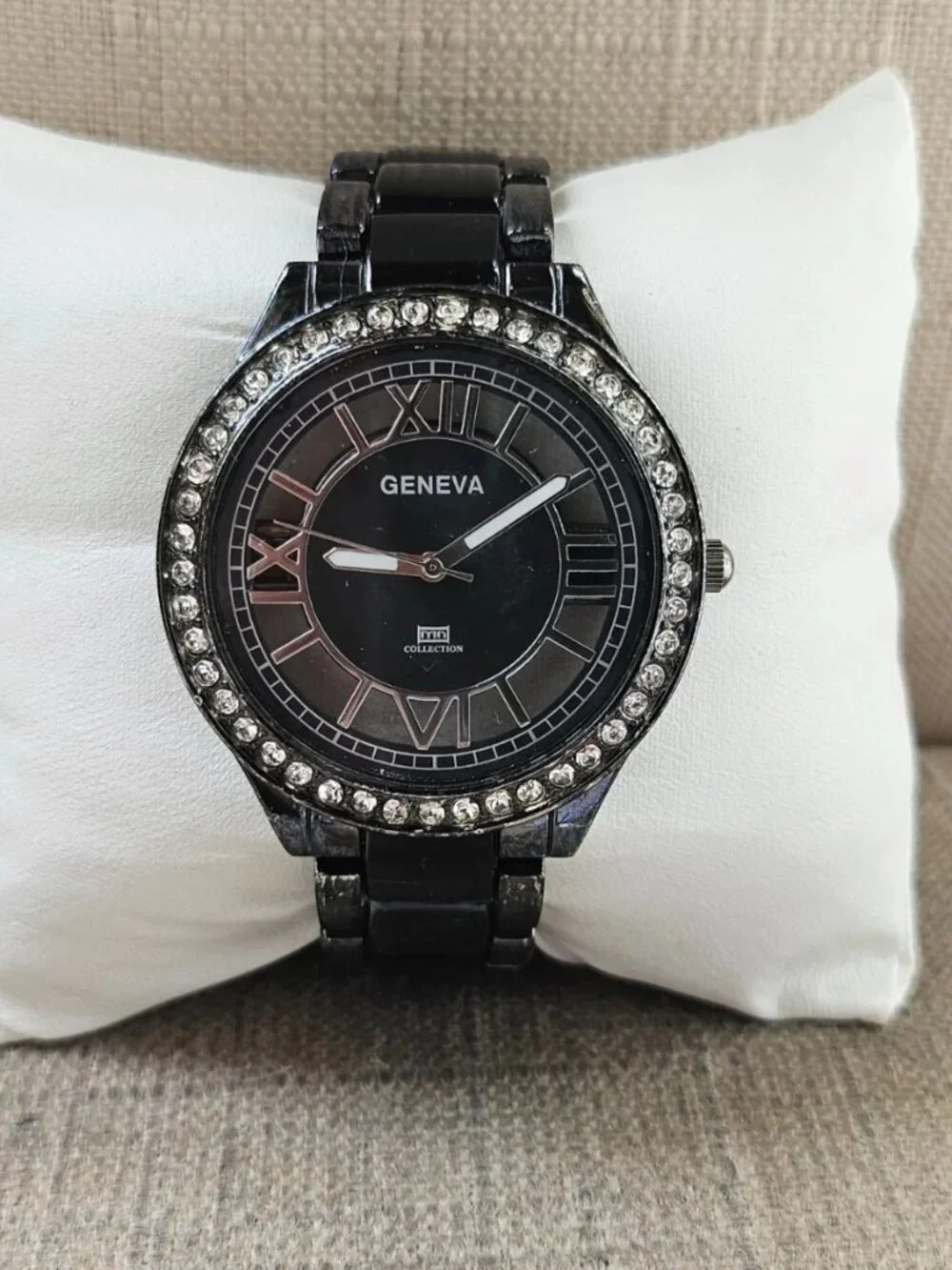 Geneva MN Collection Wristwatch Black Tone Crystal Accent Bezel Analog Watch